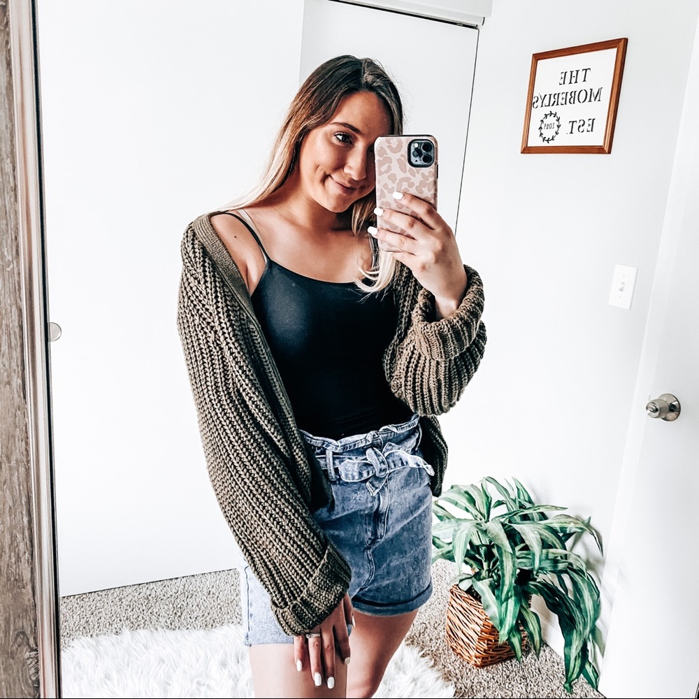 Moon and Madison olive green chunky knit cardigan